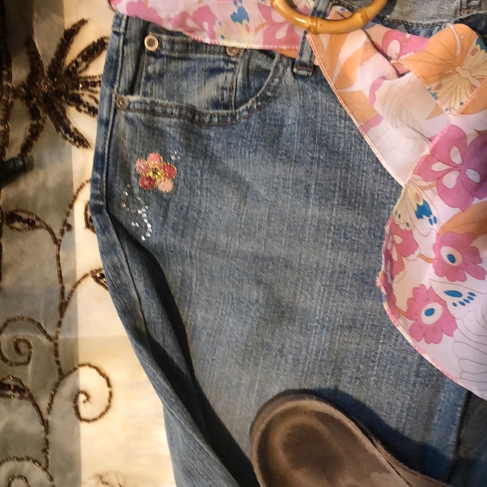 Embroidered patch bell bottom jeans/ vintage. - Picture 4 of 5